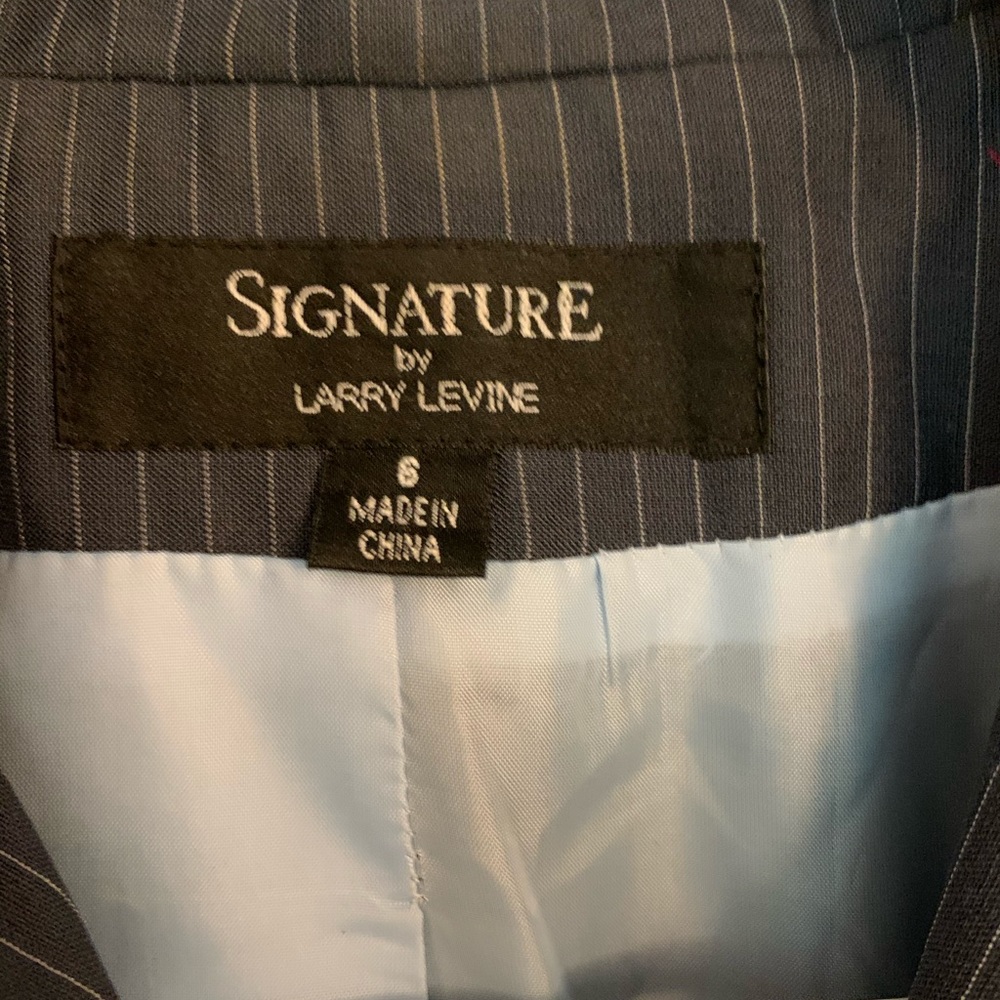 Three piece suit - Picture 3 of 10
